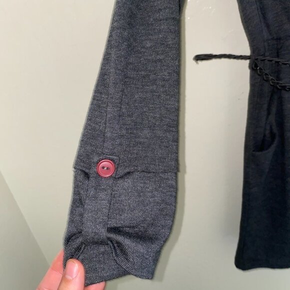 Delicious Los Angeles Long Sleeved Grey Dress with Elastic Waist & Pockets - Picture 10 of 12
